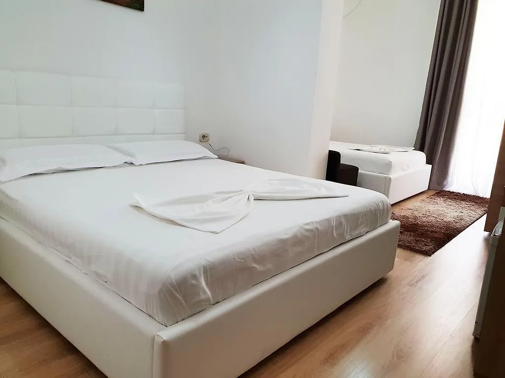 Hotel Ferrari Tirane 3*, Tirana